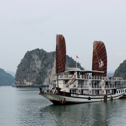 boat-vietnam